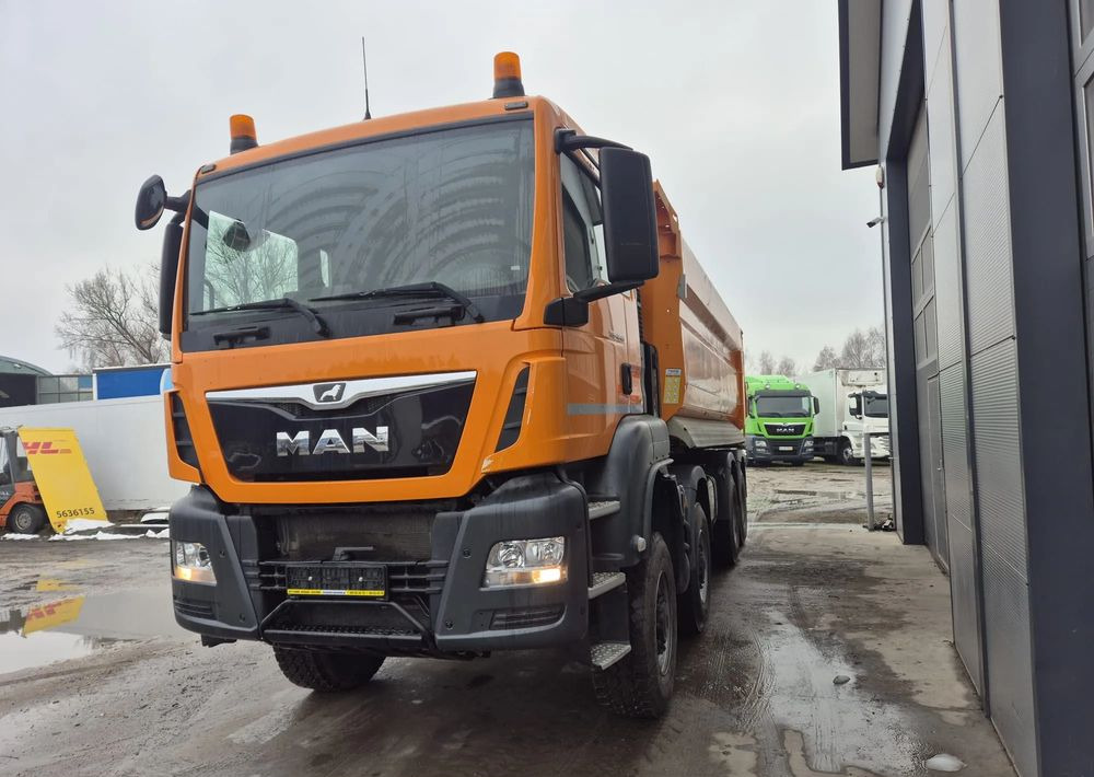 MAN TGS 41.460 oxo WYWROTKA tylnozasypowa KH-KIPPER EURO 6 - Camión volquete: foto 1 MAN TGS 41.460 oxo WYWROTKA tylnozasypowa KH-KIPPER EURO 6 - Camión volquete: foto 1