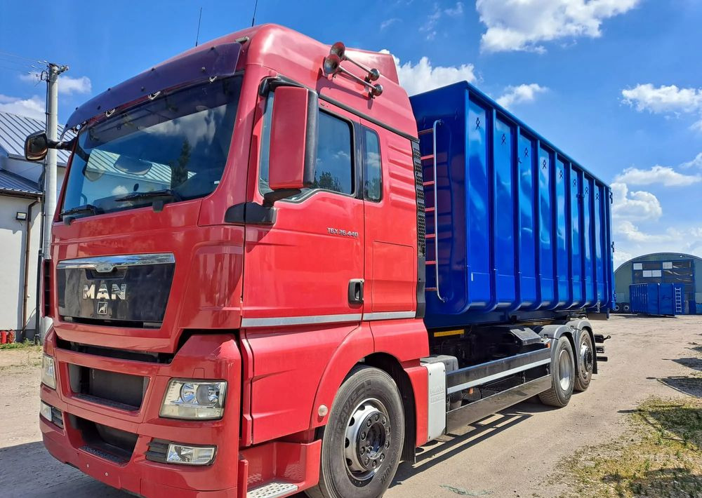 MAN TGX 26.440 Euro 5 Hakowiec - Camión multibasculante: foto 1 MAN TGX 26.440 Euro 5 Hakowiec - Camión multibasculante: foto 1