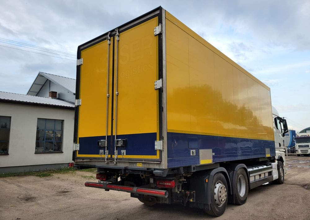 MAN TGX 26.510 oś skrętna do zabudowy kontener izoterma lub chłodnia - Camión frigorífico: foto 3 MAN TGX 26.510 oś skrętna do zabudowy kontener izoterma lub chłodnia - Camión frigorífico: foto 3