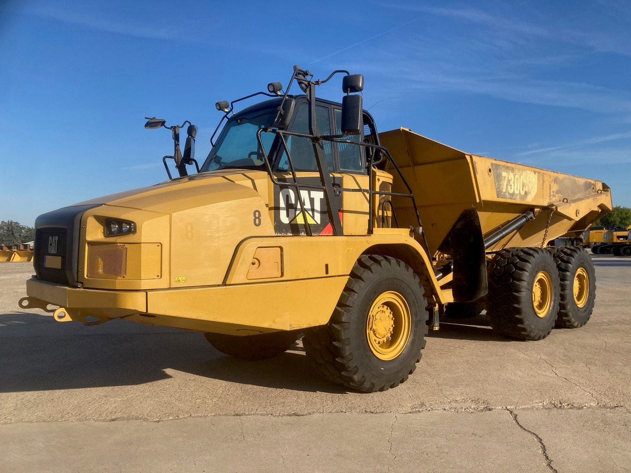 CATERPILLAR 730C - Dúmper articulado: foto 1 CATERPILLAR 730C - Dúmper articulado: foto 1