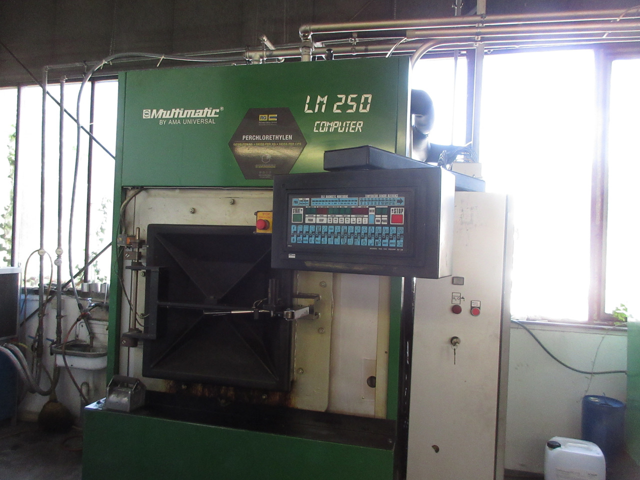 AMA Universal Multimatic LM 250 Computer Entfettungsanlage mit PER Perchlorethylen - Máquina herramienta: foto 3 AMA Universal Multimatic LM 250 Computer Entfettungsanlage mit PER Perchlorethylen - Máquina herramienta: foto 3