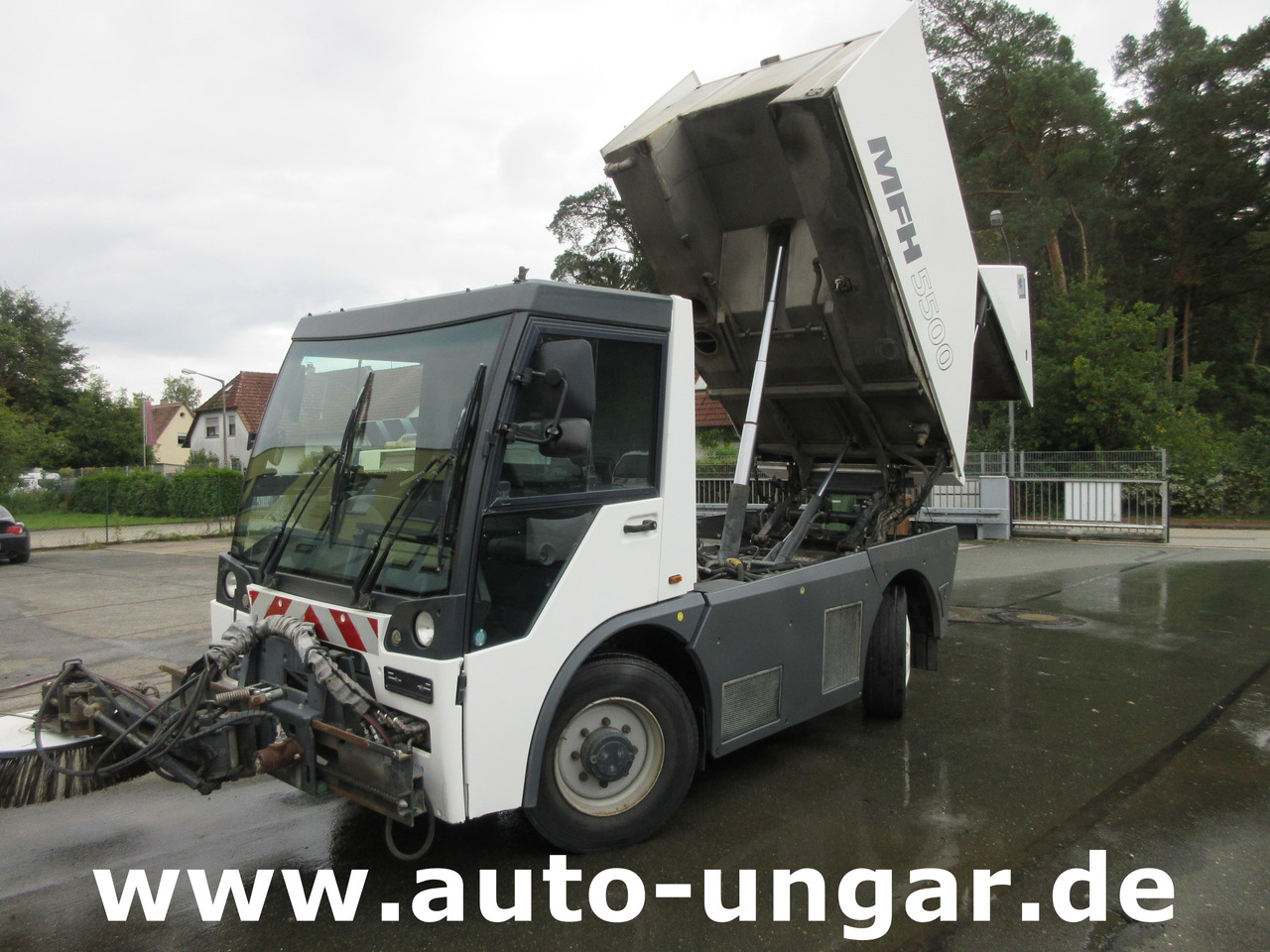 Aebi MFH 5500 Baujahr 2012 Euro 5 Kehrmaschine mit Hochentleerung - Barredora vial: foto 3 Aebi MFH 5500 Baujahr 2012 Euro 5 Kehrmaschine mit Hochentleerung - Barredora vial: foto 3