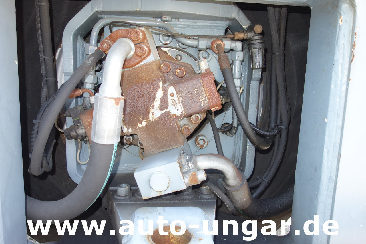 Remolcador de aviones GOLDHOFER AST-1 A500 Baujahr 1999 Push-Back towbarless Pushback Liebherr used GSE: foto 10 Remolcador de aviones GOLDHOFER AST-1 A500 Baujahr 1999 Push-Back towbarless Pushback Liebherr used GSE: foto 10