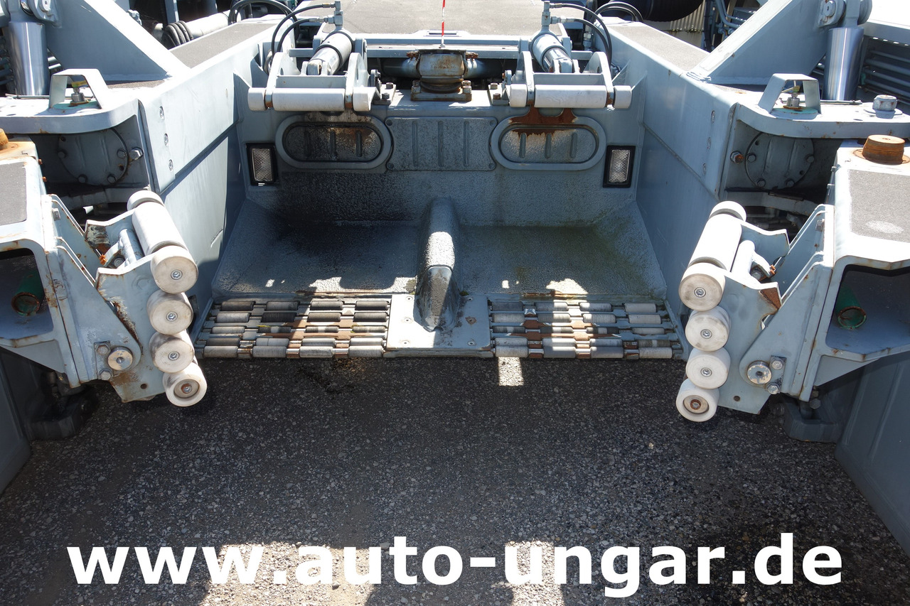 Remolcador de aviones GOLDHOFER AST-1 A500 Baujahr 1999 Push-Back towbarless Pushback Liebherr used GSE: foto 8 Remolcador de aviones GOLDHOFER AST-1 A500 Baujahr 1999 Push-Back towbarless Pushback Liebherr used GSE: foto 8