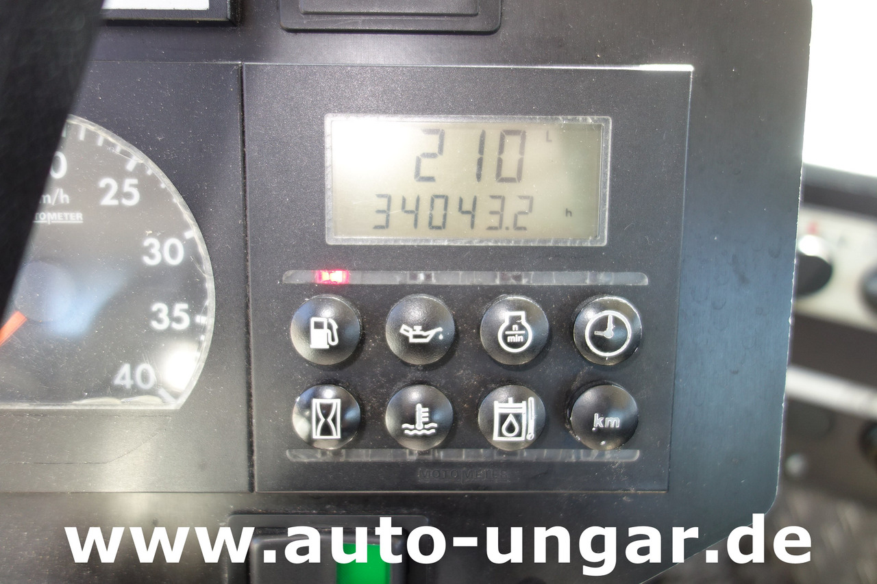 Remolcador de aviones GOLDHOFER AST-1 A500 Baujahr 1999 Push-Back towbarless Pushback Liebherr used GSE: foto 27 Remolcador de aviones GOLDHOFER AST-1 A500 Baujahr 1999 Push-Back towbarless Pushback Liebherr used GSE: foto 27