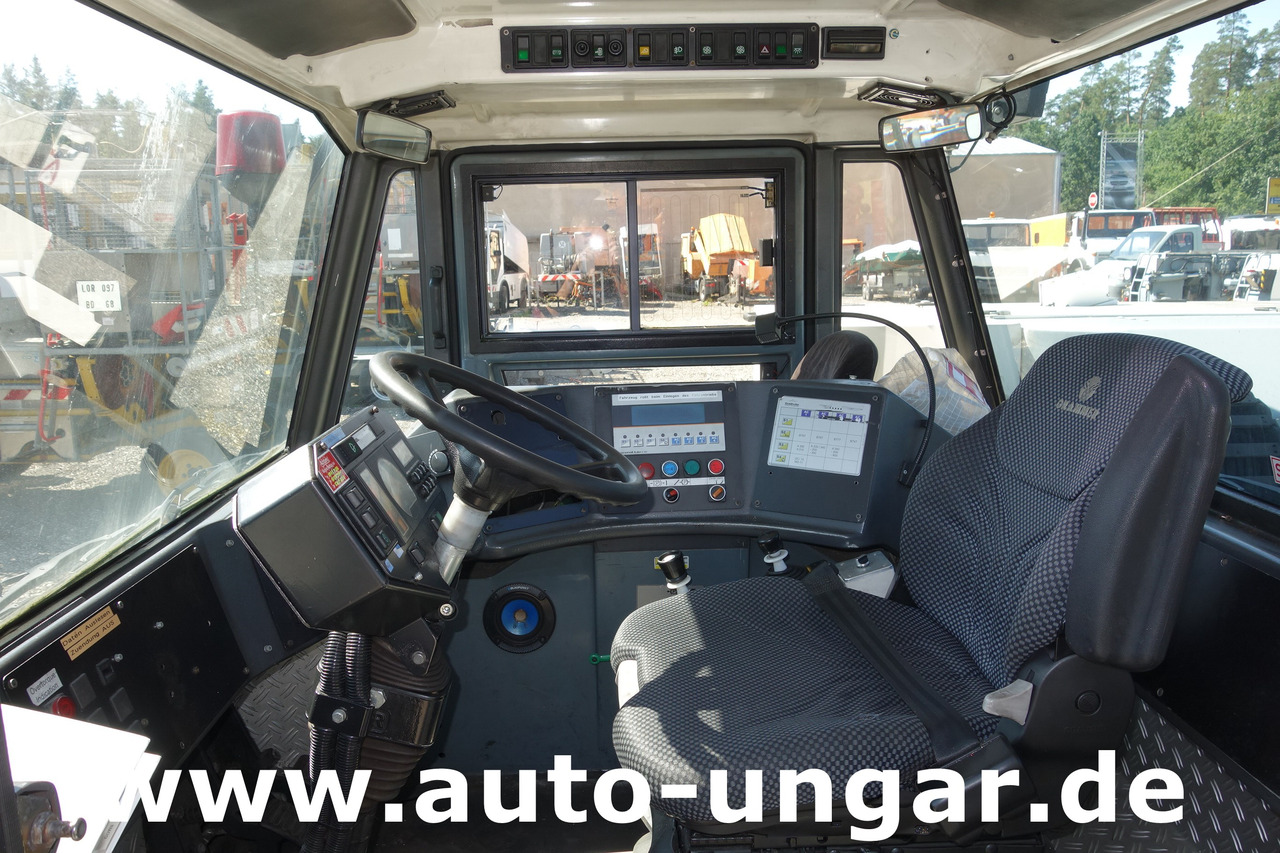 Remolcador de aviones GOLDHOFER AST-1 A500 Baujahr 1999 Push-Back towbarless Pushback Liebherr used GSE: foto 19 Remolcador de aviones GOLDHOFER AST-1 A500 Baujahr 1999 Push-Back towbarless Pushback Liebherr used GSE: foto 19