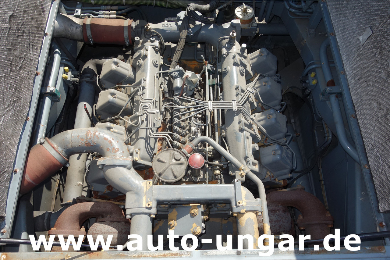 Remolcador de aviones GOLDHOFER AST-1 A500 Baujahr 1999 Push-Back towbarless Pushback Liebherr used GSE: foto 14 Remolcador de aviones GOLDHOFER AST-1 A500 Baujahr 1999 Push-Back towbarless Pushback Liebherr used GSE: foto 14