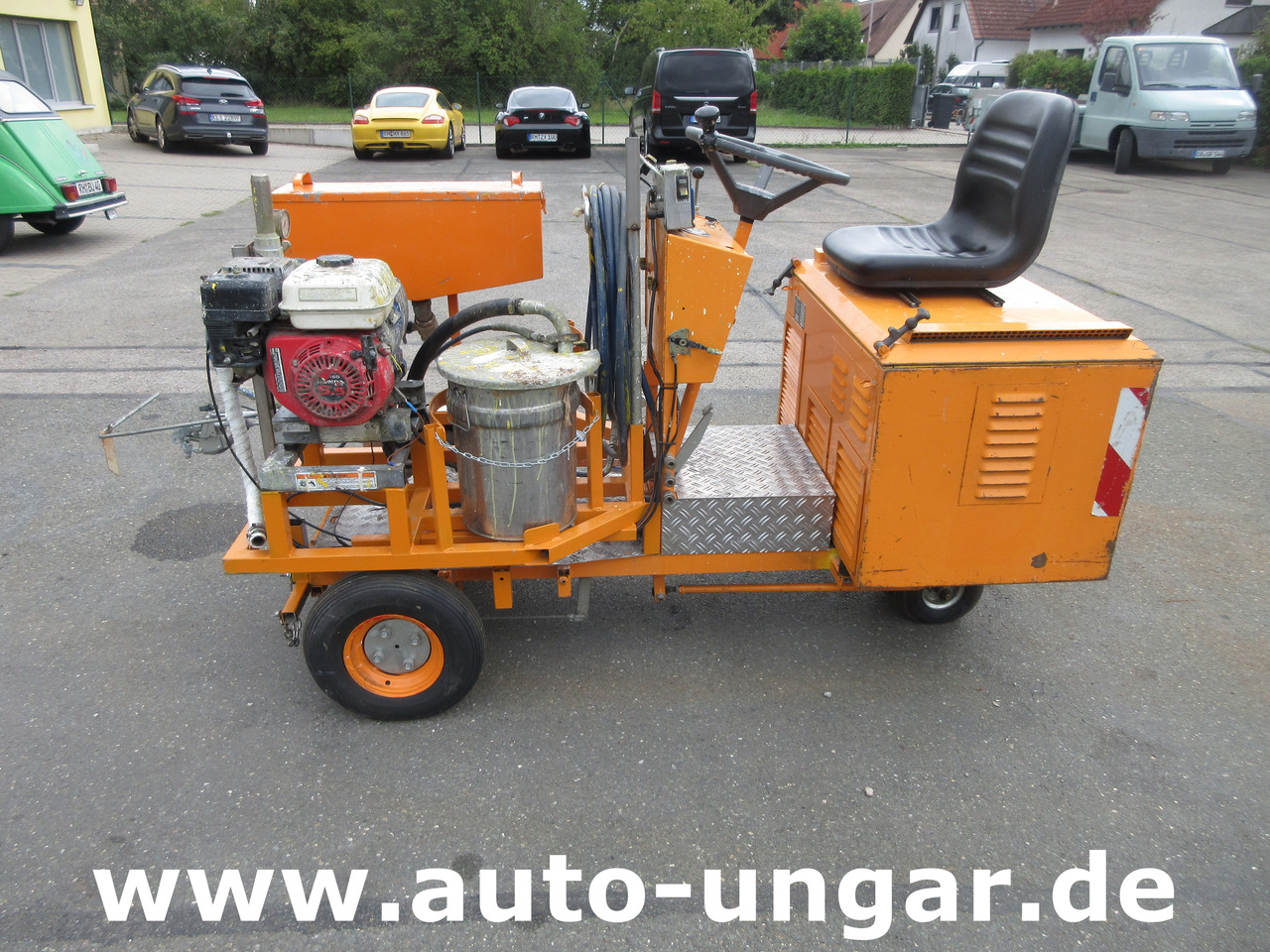 Graco LineLazer II 5900 auf Zindel VarioZet Linedriver Perlstreuer + Airless-Farb-Spritze Hofmann - Construcción de carreteras: foto 3 Graco LineLazer II 5900 auf Zindel VarioZet Linedriver Perlstreuer + Airless-Farb-Spritze Hofmann - Construcción de carreteras: foto 3