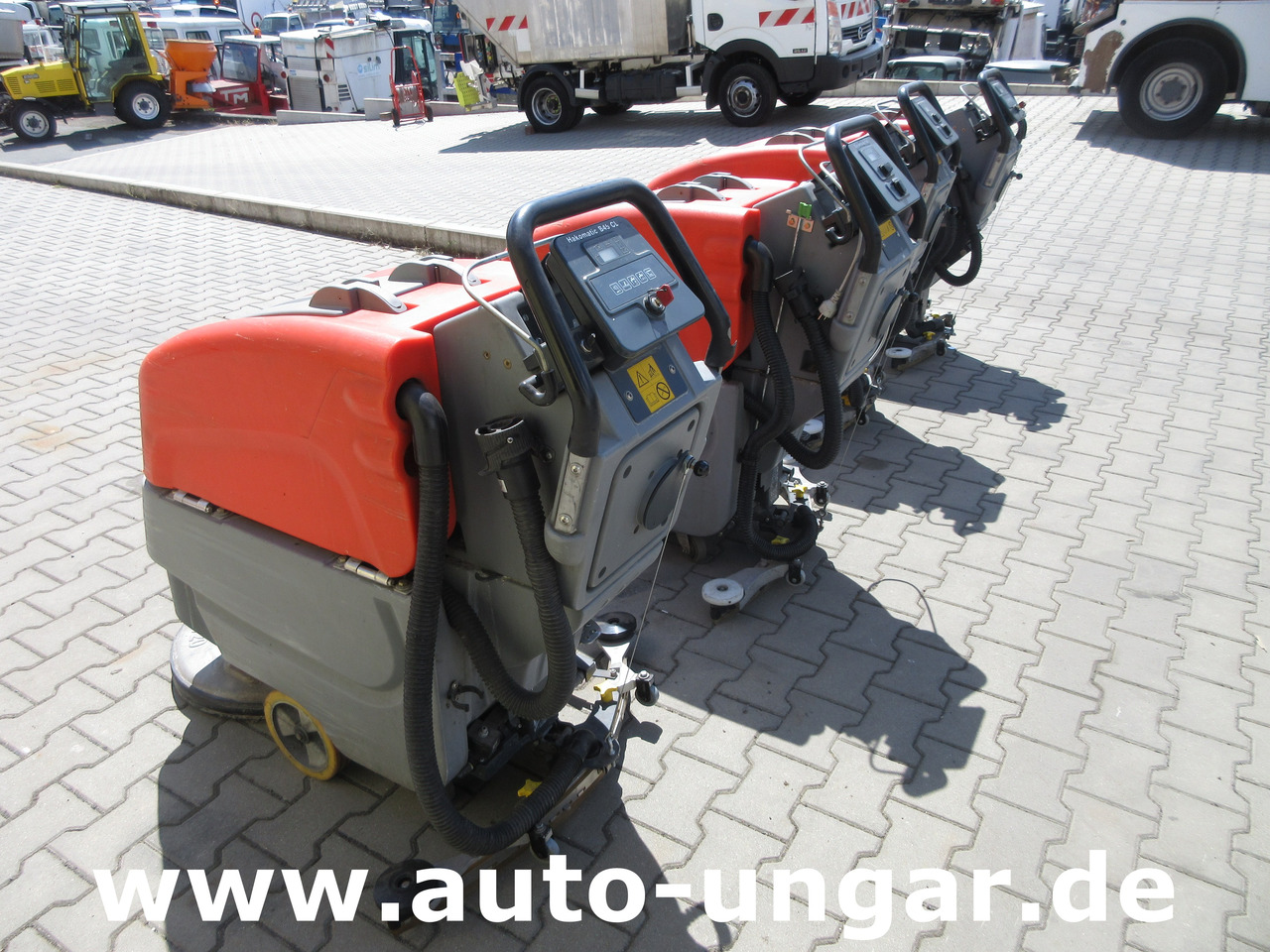 Hako B45 Scheuersaugmaschine B45CL eigener Antrieb Scrubber - Fregadora: foto 3 Hako B45 Scheuersaugmaschine B45CL eigener Antrieb Scrubber - Fregadora: foto 3