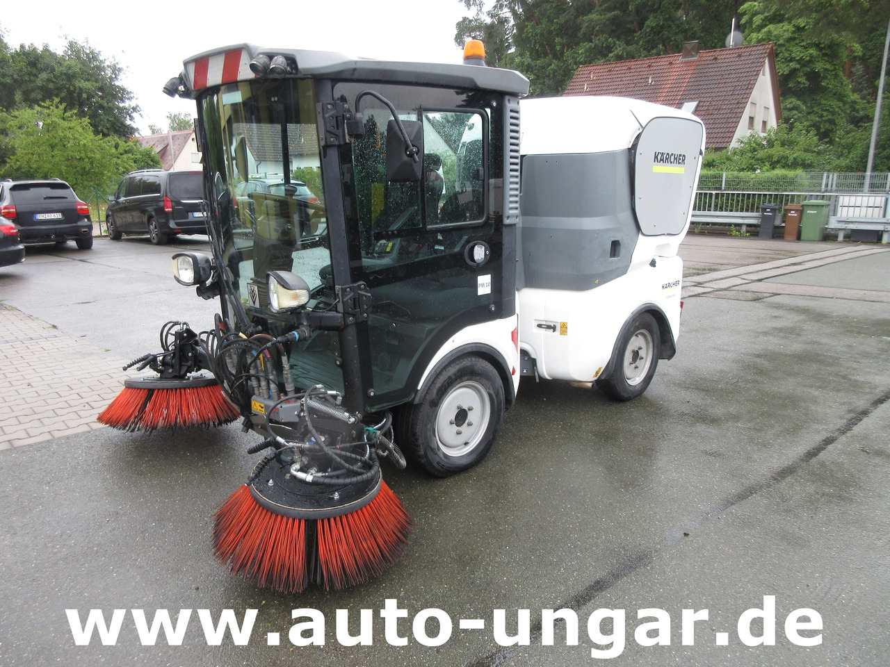 KÄRCHER MC130 Advanced Kehrmaschine Geräteträger 4x4 Kommunalfahrzeug MIC 130 Professional - Barredora vial: foto 3 KÄRCHER MC130 Advanced Kehrmaschine Geräteträger 4x4 Kommunalfahrzeug MIC 130 Professional - Barredora vial: foto 3