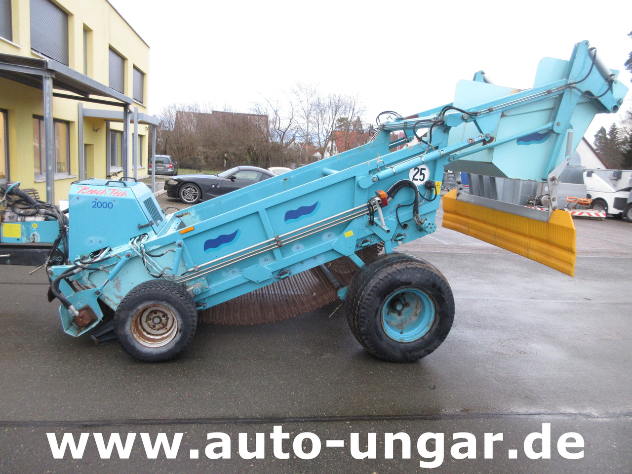 Kässbohrer BeachTech STR 2000 Baujahr 2003 BeachCleaner Strandreiniger °0043 - Maquinaria de limpieza: foto 4 Kässbohrer BeachTech STR 2000 Baujahr 2003 BeachCleaner Strandreiniger °0043 - Maquinaria de limpieza: foto 4
