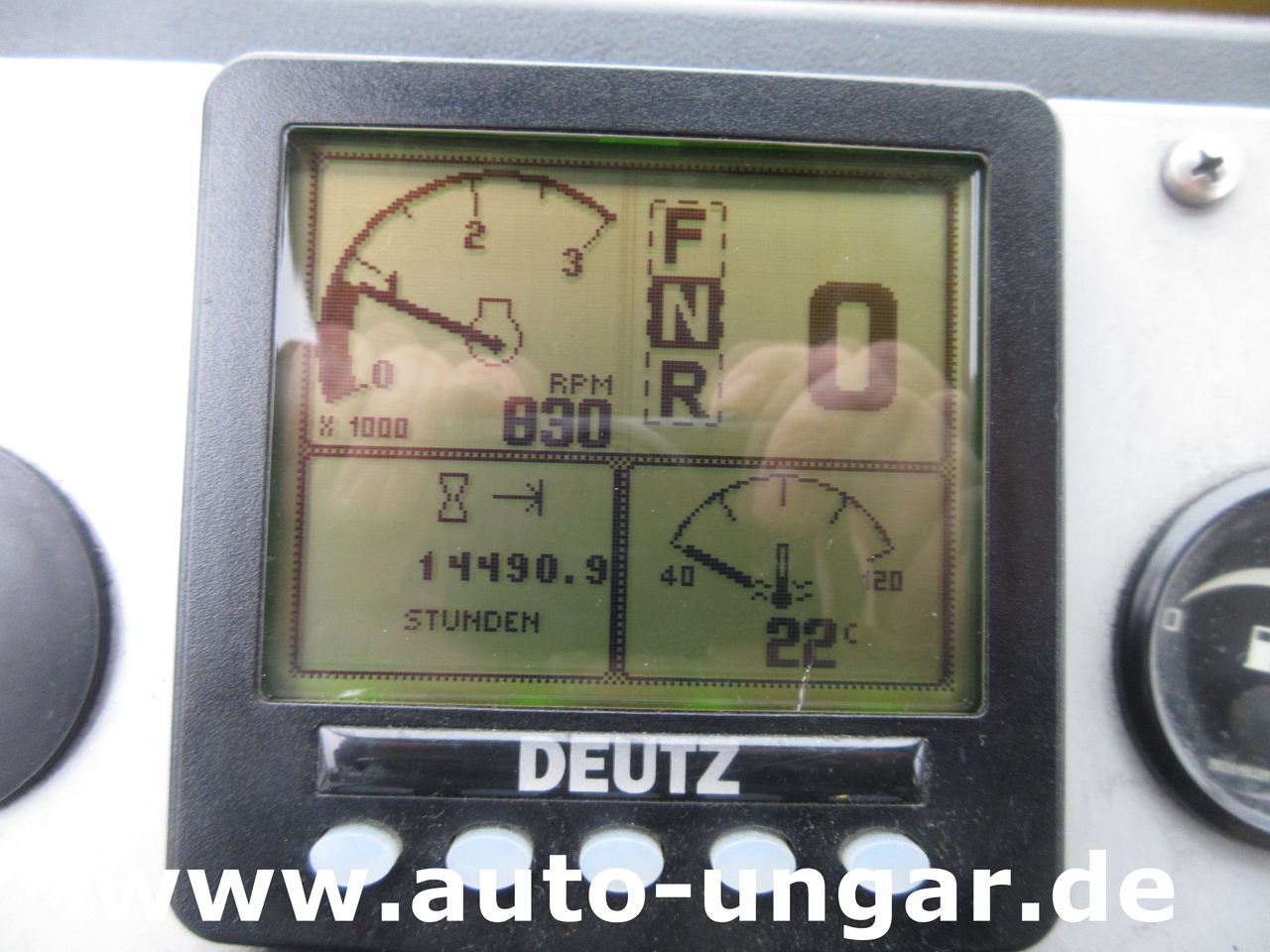 Tractor de equipaje MULAG Comet 6D Diesel Schlepper Push-Back GSE Gepäckwagen: foto 18 Tractor de equipaje MULAG Comet 6D Diesel Schlepper Push-Back GSE Gepäckwagen: foto 18