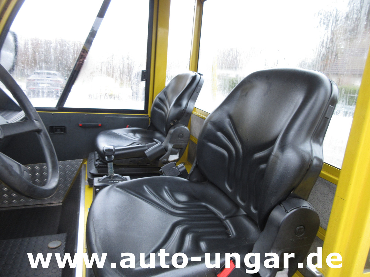 Tractor de equipaje MULAG Comet 6D Diesel Schlepper Push-Back GSE Gepäckwagen: foto 16 Tractor de equipaje MULAG Comet 6D Diesel Schlepper Push-Back GSE Gepäckwagen: foto 16