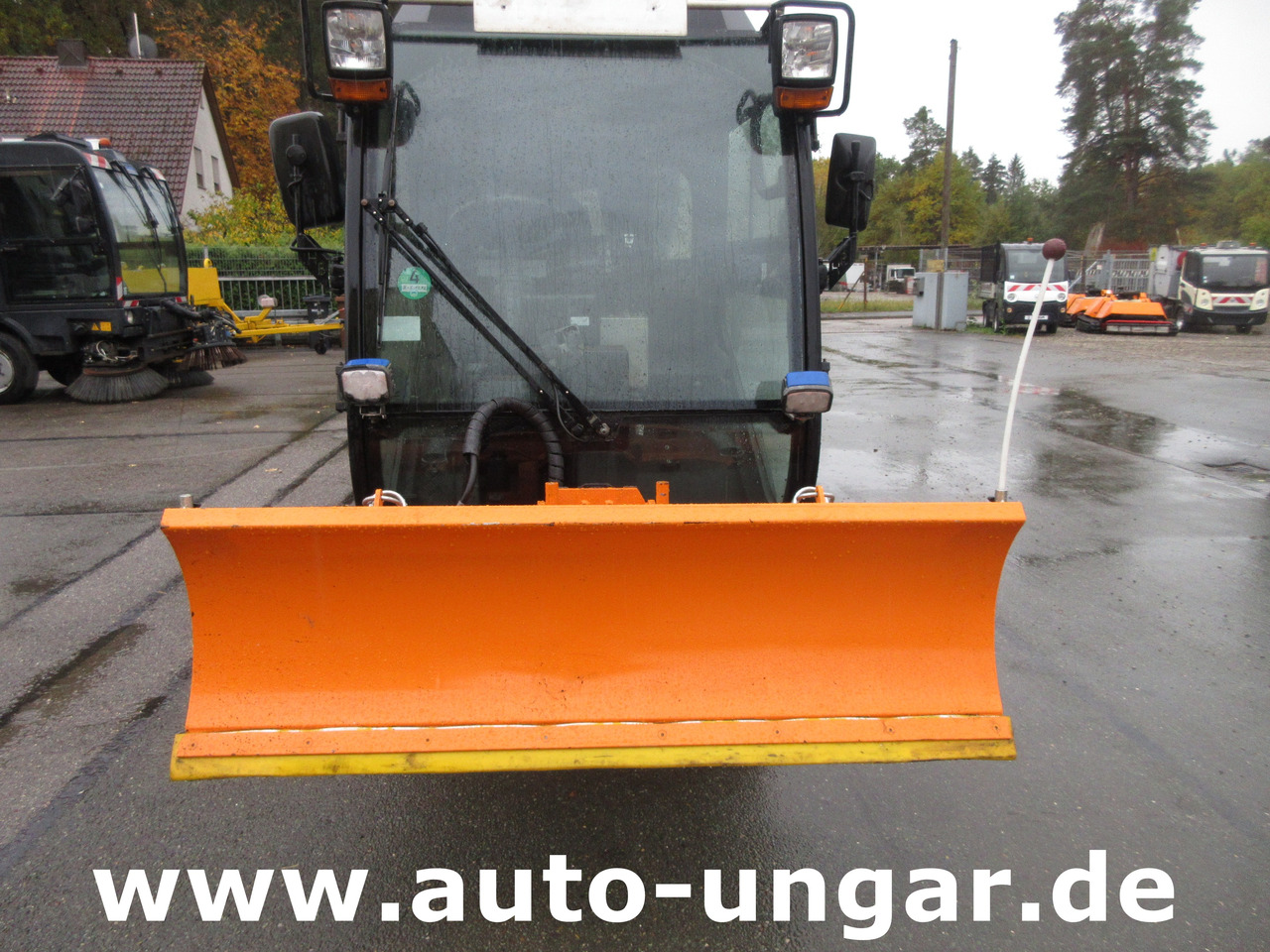 Nilfisk CR3500 CityRanger Multicar Winterdienst Schneepflug und Streuer 4x4 - Máquina quitanieve: foto 4 Nilfisk CR3500 CityRanger Multicar Winterdienst Schneepflug und Streuer 4x4 - Máquina quitanieve: foto 4