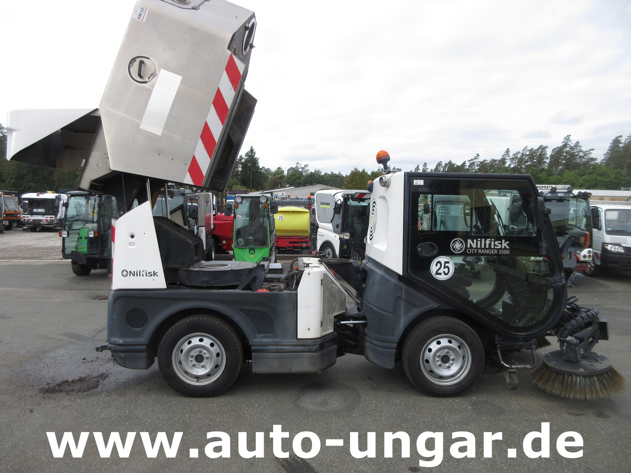 Barredora vial Nilfisk CR3500 CityRanger Schmidt Flexigo Multigo 4x4 Kehrmaschine Geräteträger: foto 12 Barredora vial Nilfisk CR3500 CityRanger Schmidt Flexigo Multigo 4x4 Kehrmaschine Geräteträger: foto 12