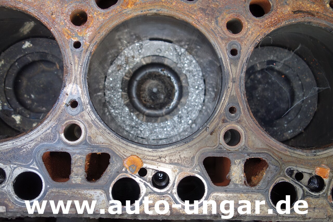 Barredora vial Ravo C540 / 530 Kehrmaschine - Kärcher - Heckabsaugung - Motorschaden: foto 24 Barredora vial Ravo C540 / 530 Kehrmaschine - Kärcher - Heckabsaugung - Motorschaden: foto 24