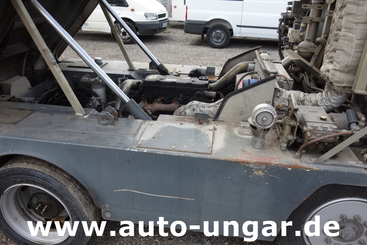 Barredora vial Ravo C540 / 530 Kehrmaschine - Kärcher - Heckabsaugung - Motorschaden: foto 6 Barredora vial Ravo C540 / 530 Kehrmaschine - Kärcher - Heckabsaugung - Motorschaden: foto 6