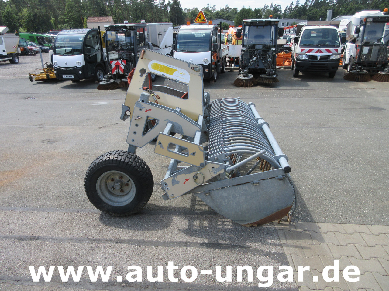 Vehículo municipal Beachtech Legiret Geomonier Beach Tech Strandreiniger Sandreiniger Traktoranbau Beachcleaner: foto 10
