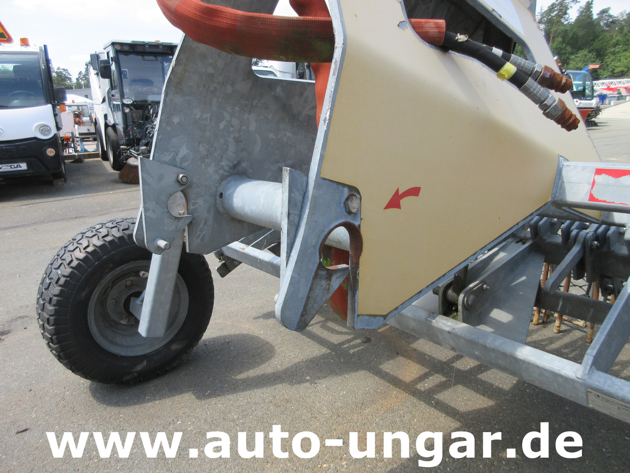 Vehículo municipal Beachtech Legiret Geomonier Beach Tech Strandreiniger Sandreiniger Traktoranbau Beachcleaner: foto 6