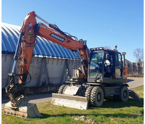 Doosan 18t DX165 WR-7 (DEVELON) - Excavadora de ruedas: foto 2 Doosan 18t DX165 WR-7 (DEVELON) - Excavadora de ruedas: foto 2