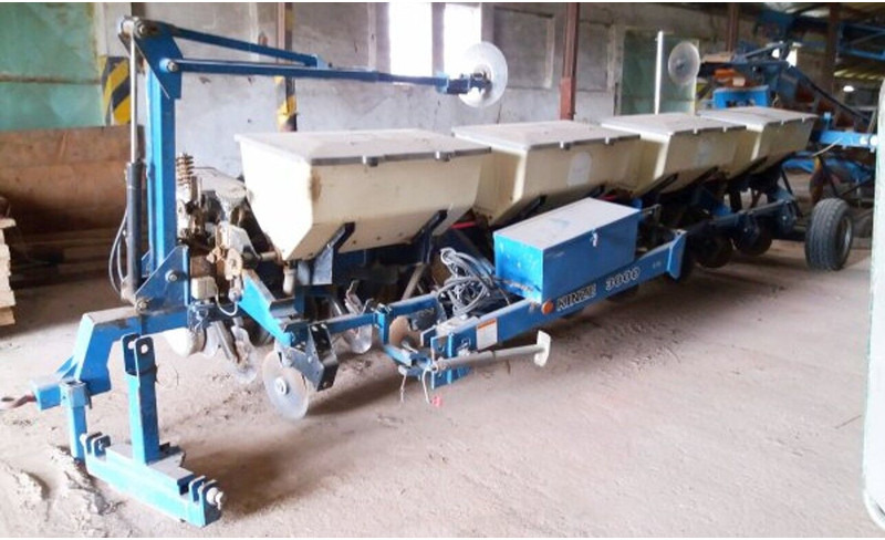 Kinze 3000 (8x lines 75 - Sembradora de precisión: foto 2 Kinze 3000 (8x lines 75 - Sembradora de precisión: foto 2
