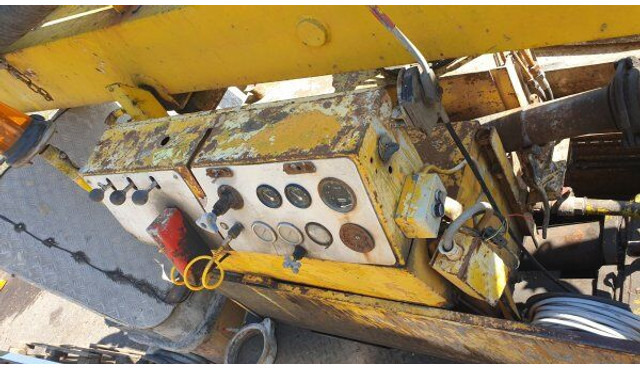 Schwing 25m BPL 601 +6x6 Tatra 815 (DOCS/KFZ MACHINE +1 no docs/kein kfz - Camión bomba de hormigón: foto 5 Schwing 25m BPL 601 +6x6 Tatra 815 (DOCS/KFZ MACHINE +1 no docs/kein kfz - Camión bomba de hormigón: foto 5