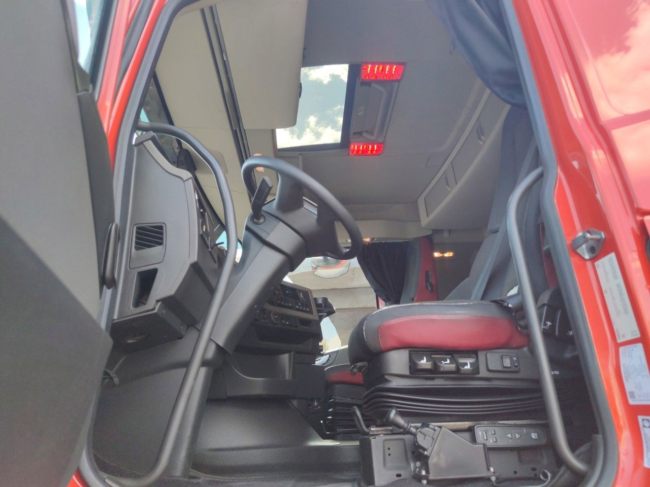 Volvo FH 13.500 - Cabeza tractora: foto 5 Volvo FH 13.500 - Cabeza tractora: foto 5