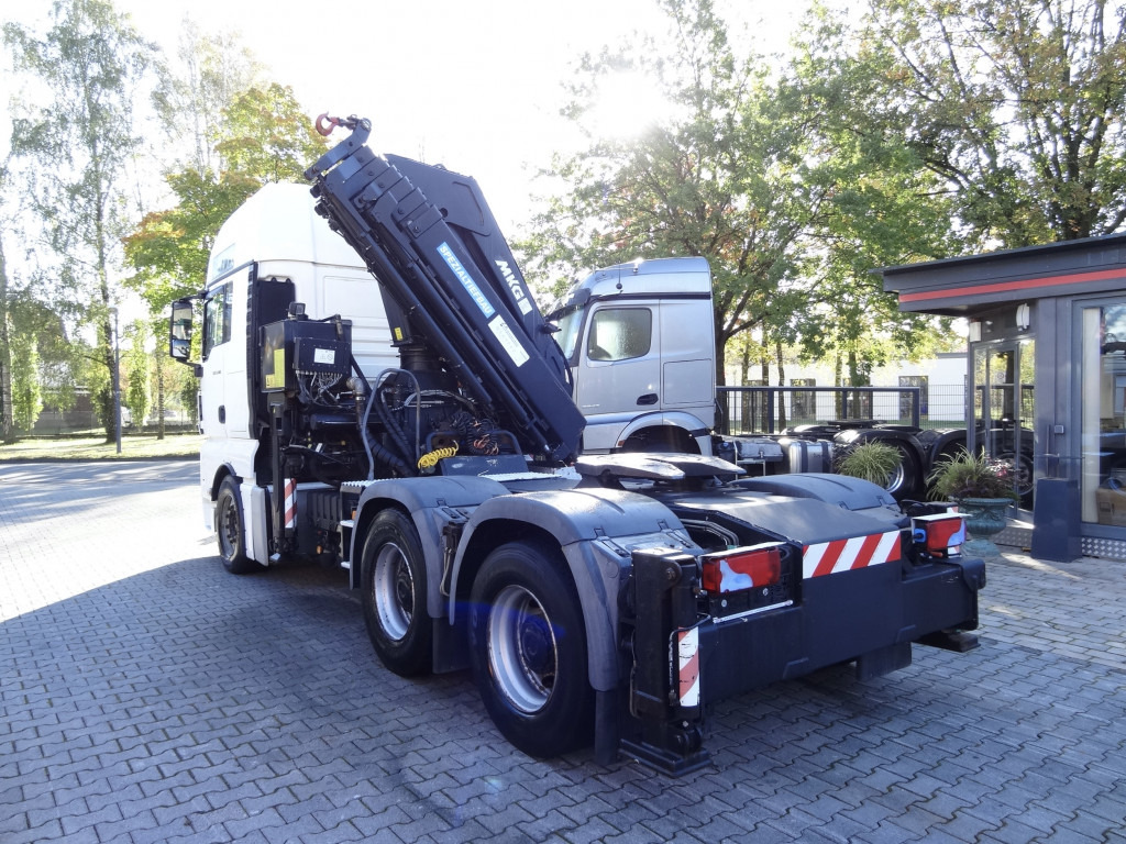 MAN TGX 33.480 6X4 Kran MKG 381 bis 20 Meter - Cabeza tractora: foto 2 MAN TGX 33.480 6X4 Kran MKG 381 bis 20 Meter - Cabeza tractora: foto 2