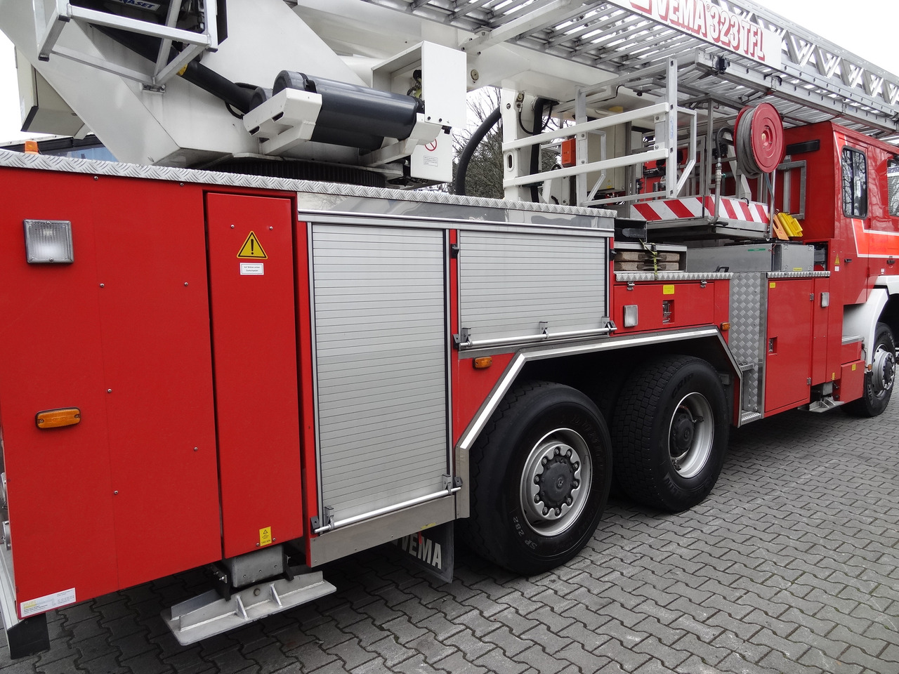 MAN FE 410 6X6 Feuerwehr Vema Lift 32 Meter - Camión con plataforma elevadora: foto 4 MAN FE 410 6X6 Feuerwehr Vema Lift 32 Meter - Camión con plataforma elevadora: foto 4