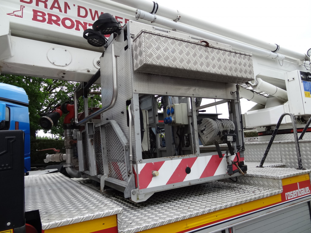 MAN L2000 18.284 Feuerwehr Bronto Skylift 27 Meter - Camión con plataforma elevadora: foto 3 MAN L2000 18.284 Feuerwehr Bronto Skylift 27 Meter - Camión con plataforma elevadora: foto 3