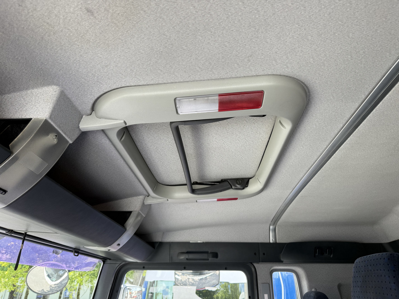 MAN TGA 18.350 4X2 LL Fahrschule - Camión portacontenedore/ Intercambiable: foto 2 MAN TGA 18.350 4X2 LL Fahrschule - Camión portacontenedore/ Intercambiable: foto 2