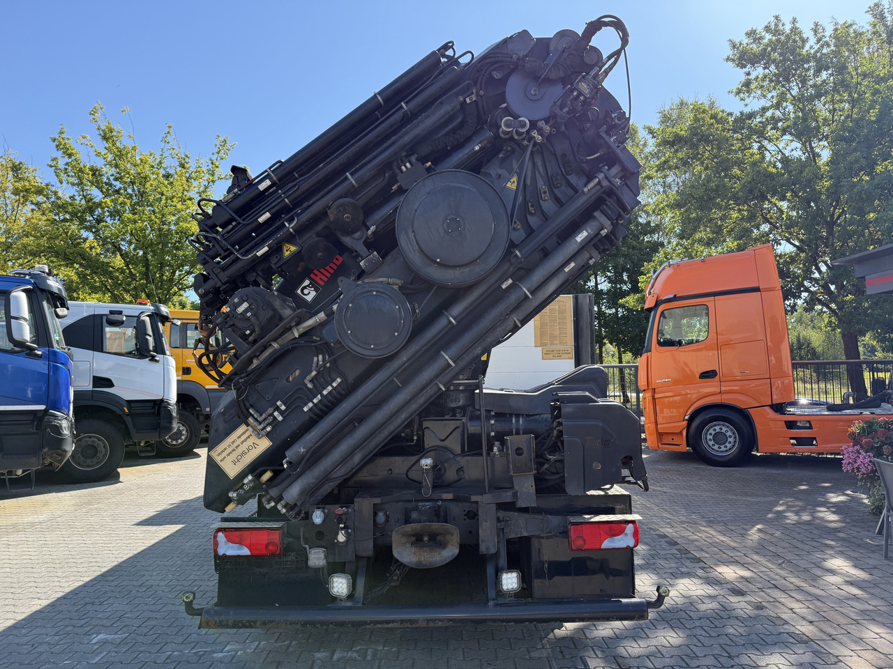 Camión grúa, Camión caja abierta MAN TGX 26.480 6X2 Hiab 422 Bj 2017 bis 30 Meter: foto 11 Camión grúa, Camión caja abierta MAN TGX 26.480 6X2 Hiab 422 Bj 2017 bis 30 Meter: foto 11