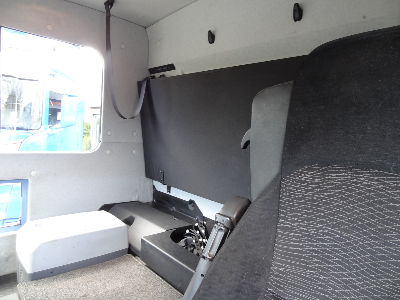 Camión caja abierta, Camión grúa Mercedes-Benz Actros 2533 6X2 HMF 1820 Langmaterial: foto 5 Camión caja abierta, Camión grúa Mercedes-Benz Actros 2533 6X2 HMF 1820 Langmaterial: foto 5