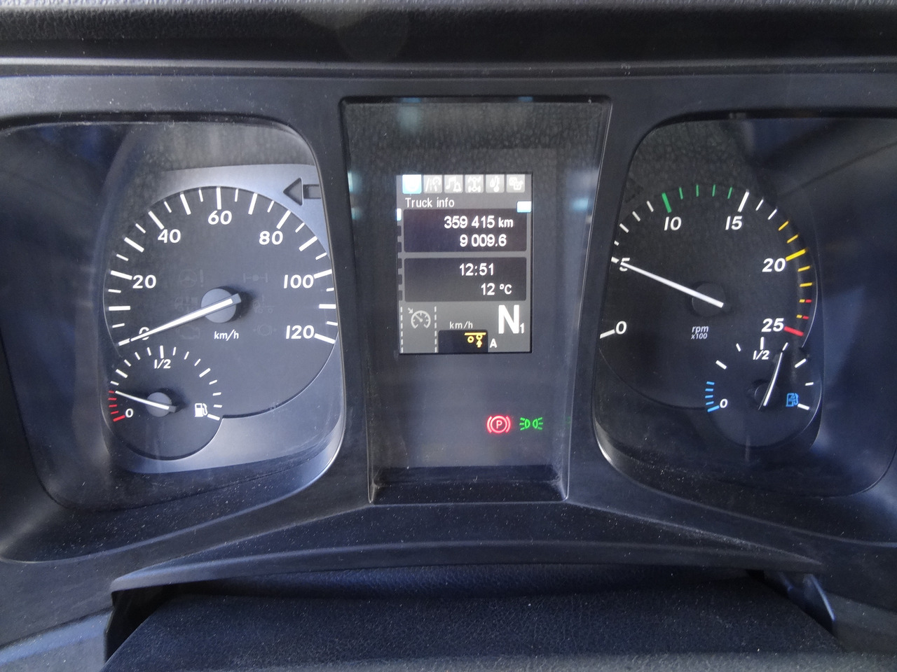 Camión caja abierta, Camión grúa Mercedes-Benz Actros 2533 6X2 HMF 1820 Langmaterial: foto 6 Camión caja abierta, Camión grúa Mercedes-Benz Actros 2533 6X2 HMF 1820 Langmaterial: foto 6