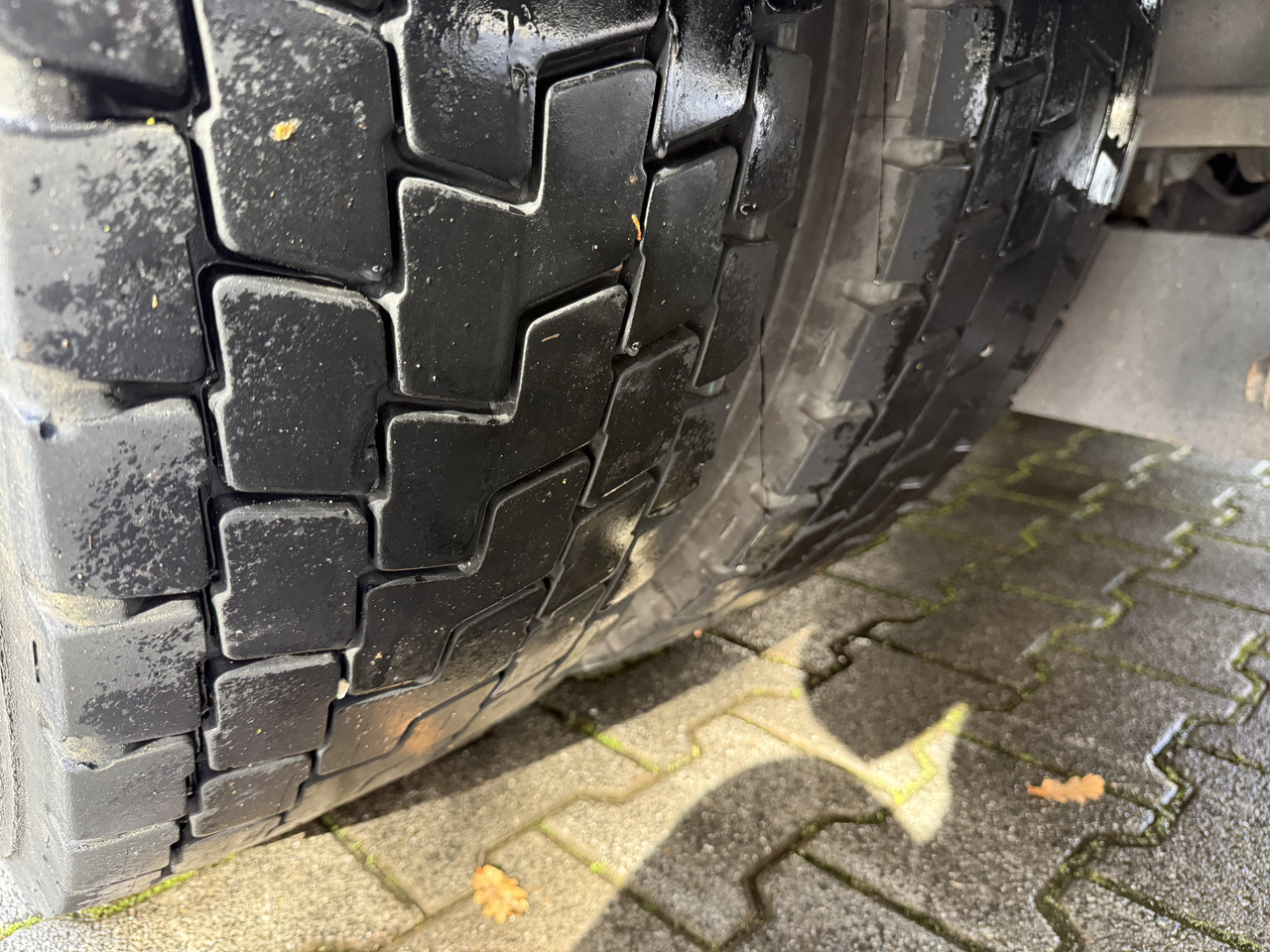 Mercedes-Benz Actros 2535 6X2 HMF 2420 bis 25 Meter - Camión grúa, Camión caja abierta: foto 3 Mercedes-Benz Actros 2535 6X2 HMF 2420 bis 25 Meter - Camión grúa, Camión caja abierta: foto 3