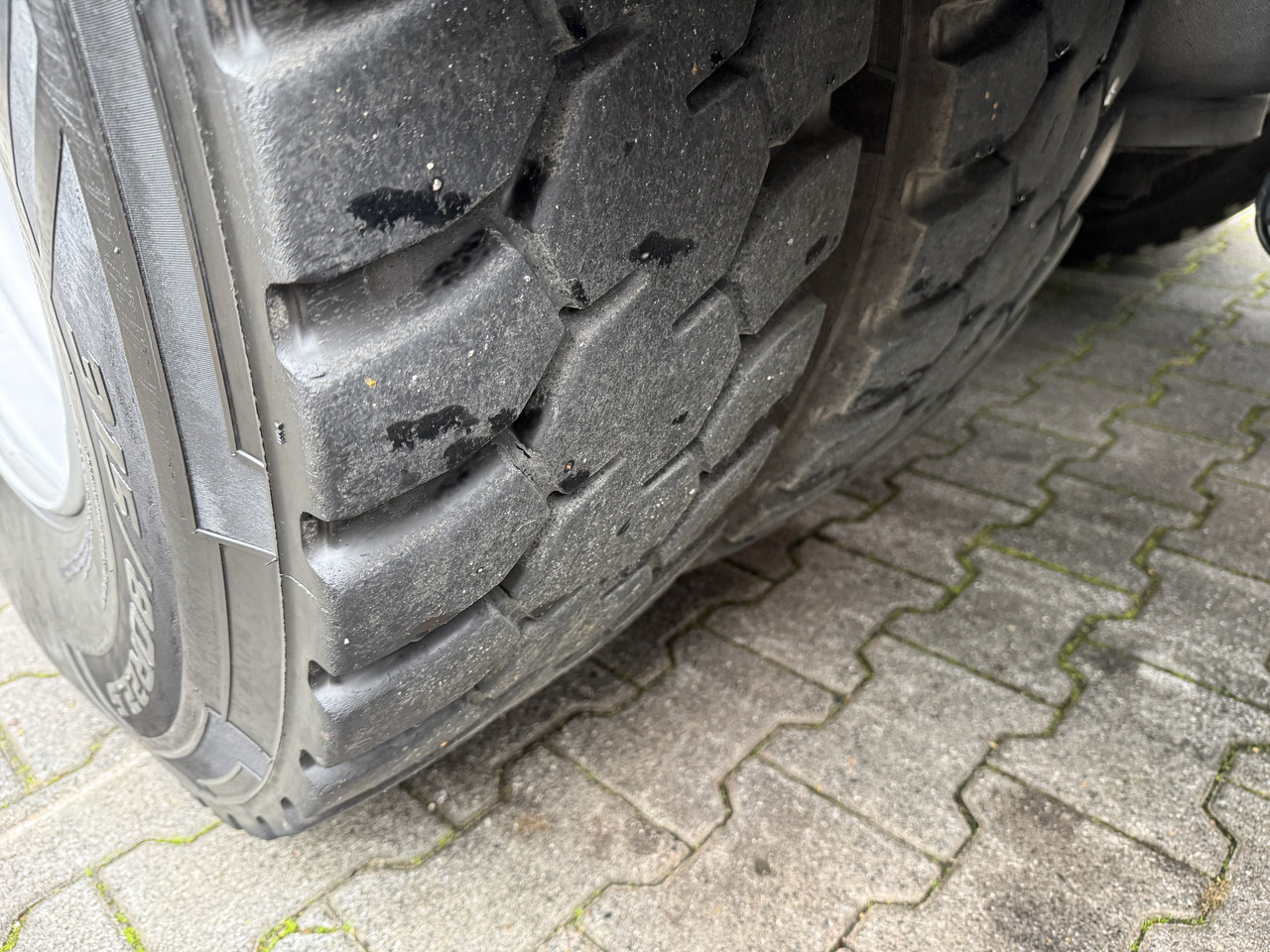 Mercedes-Benz Actros 2548 LS 6X2 Kran HMF 3220 bis 16 Meter - Camión grúa, Cabeza tractora: foto 4 Mercedes-Benz Actros 2548 LS 6X2 Kran HMF 3220 bis 16 Meter - Camión grúa, Cabeza tractora: foto 4