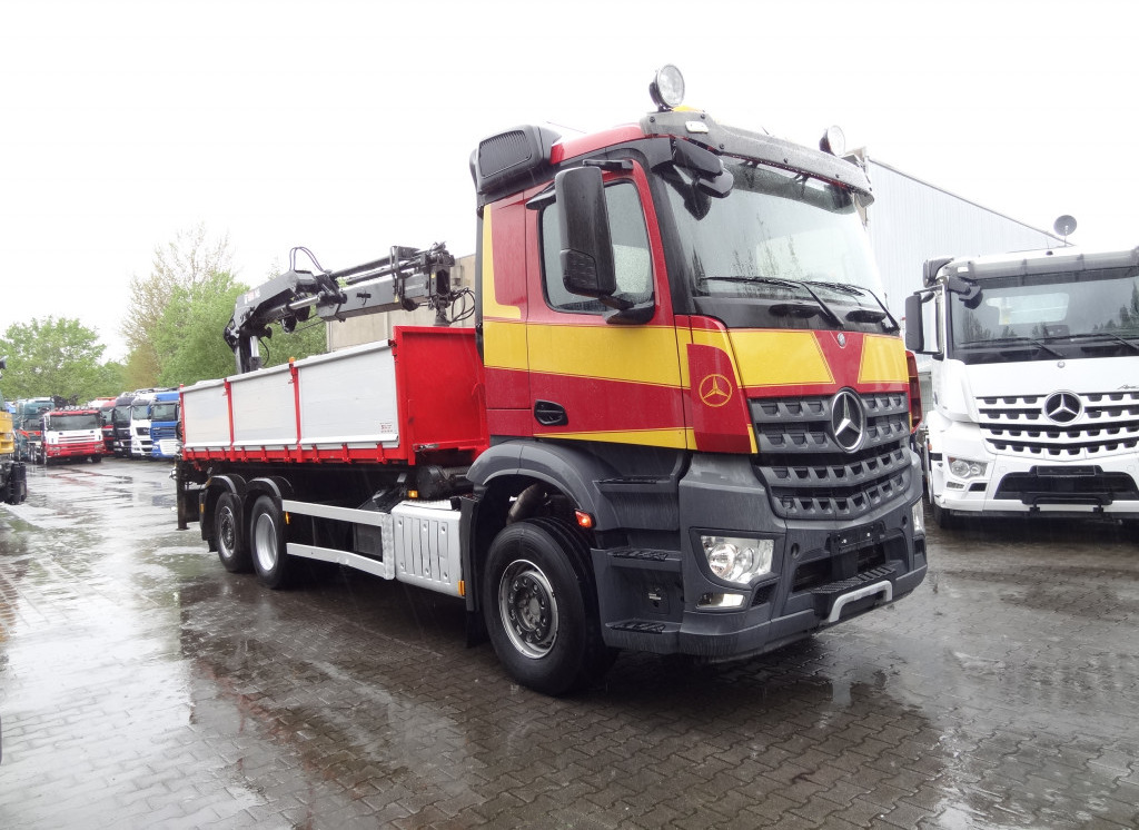 Camión volquete, Camión grúa Mercedes-Benz Arocs 2545 6X2 Kipper mit Kran Hiab: foto 8
