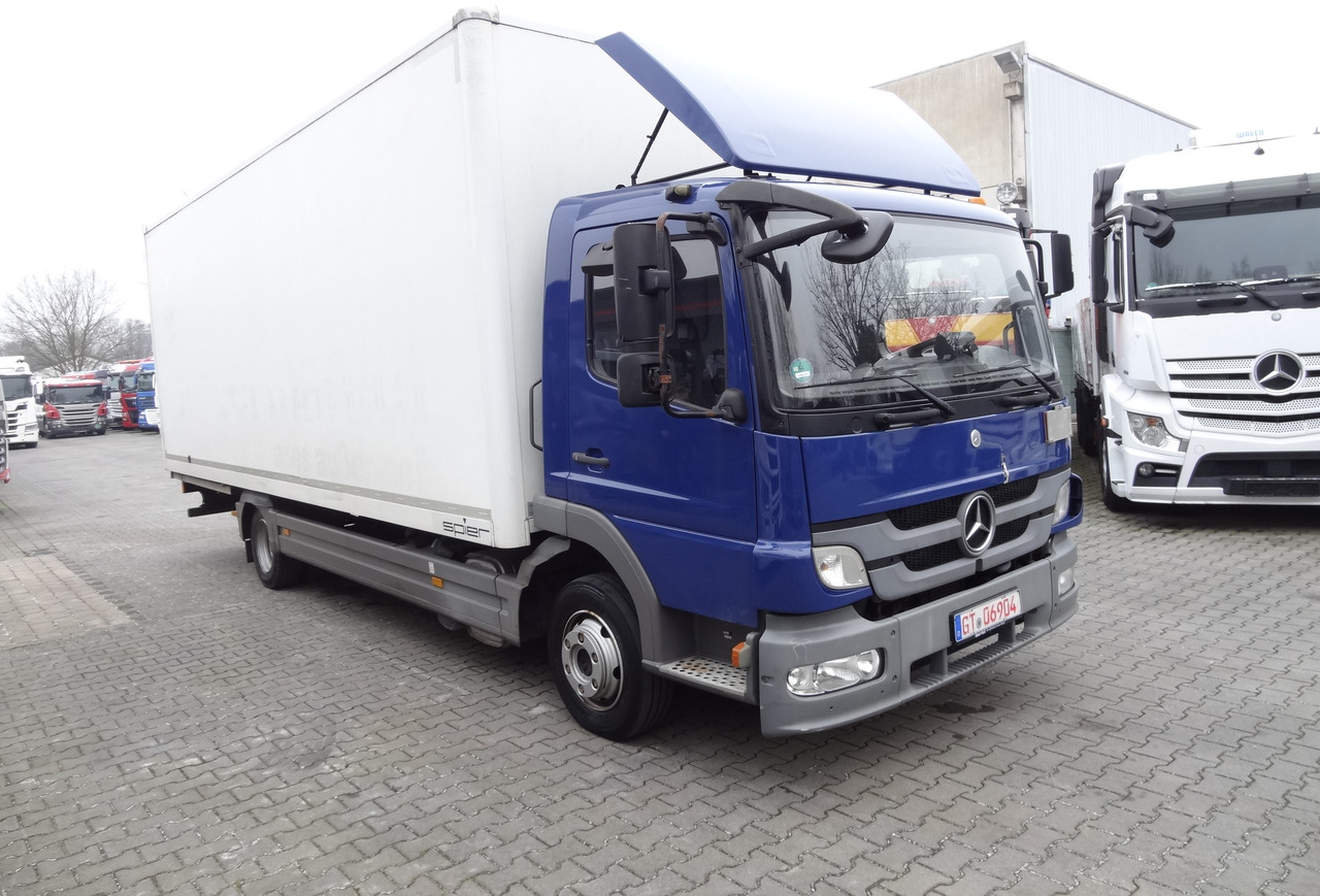 Mercedes-Benz Atego 822 - Camión caja cerrada: foto 3 Mercedes-Benz Atego 822 - Camión caja cerrada: foto 3