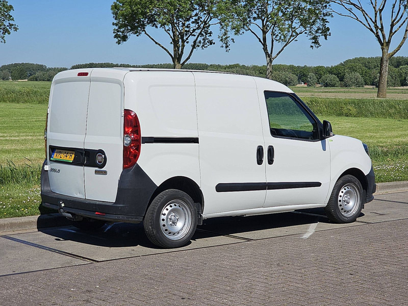 Fiat Doblò CARGO 1.6 L1 NL-Auto Trekhaak - Furgoneta pequeña: foto 3 Fiat Doblò CARGO 1.6 L1 NL-Auto Trekhaak - Furgoneta pequeña: foto 3