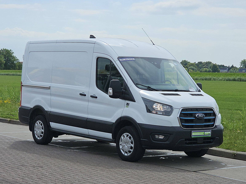 Ford E-Transit L2H2 68kWh Navi AC! - Furgón, Furgoneta eléctrica: foto 5 Ford E-Transit L2H2 68kWh Navi AC! - Furgón, Furgoneta eléctrica: foto 5