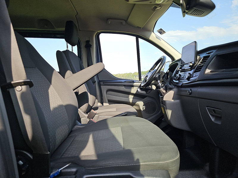 Furgoneta pequeña Ford Transit Custom 2.0: foto 7