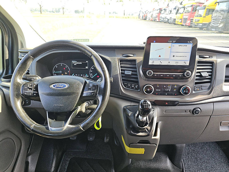 Furgoneta pequeña Ford Transit Custom 2.0: foto 8