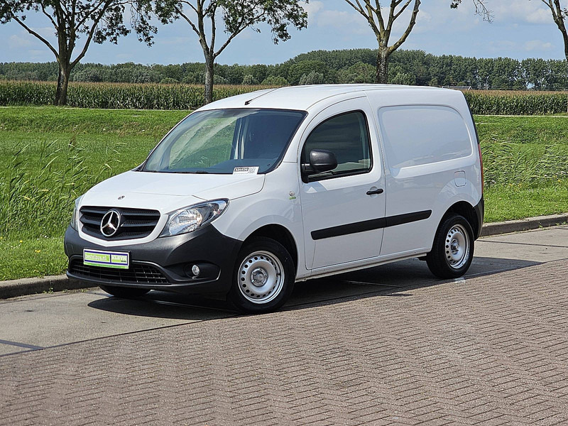 Mercedes-Benz Citan 109 CDI LONG Airco Euro6! - Furgoneta caja cerrada: foto 2 Mercedes-Benz Citan 109 CDI LONG Airco Euro6! - Furgoneta caja cerrada: foto 2