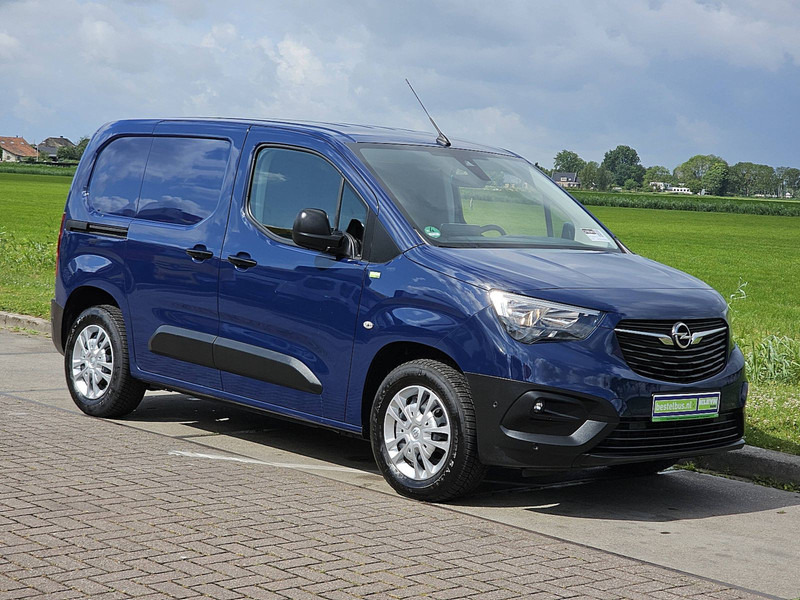 Opel Combo 1.3 L1 Navi PDC Trekhaak - Furgoneta pequeña: foto 5 Opel Combo 1.3 L1 Navi PDC Trekhaak - Furgoneta pequeña: foto 5