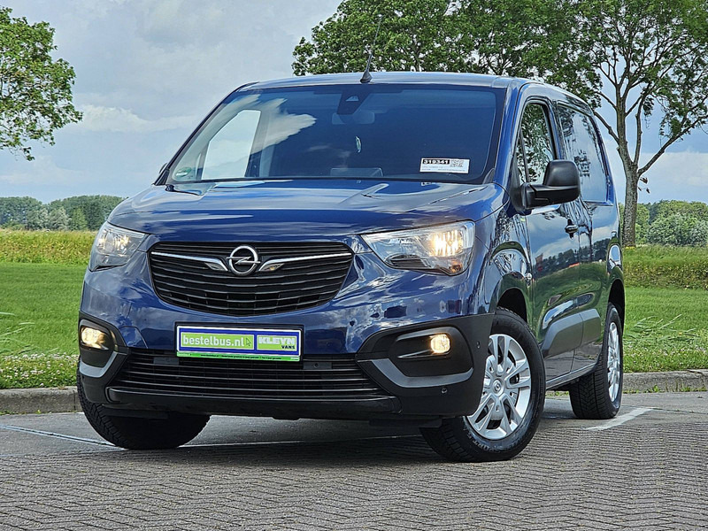 Opel Combo 1.3 L1 Navi PDC Trekhaak - Furgoneta pequeña: foto 1 Opel Combo 1.3 L1 Navi PDC Trekhaak - Furgoneta pequeña: foto 1
