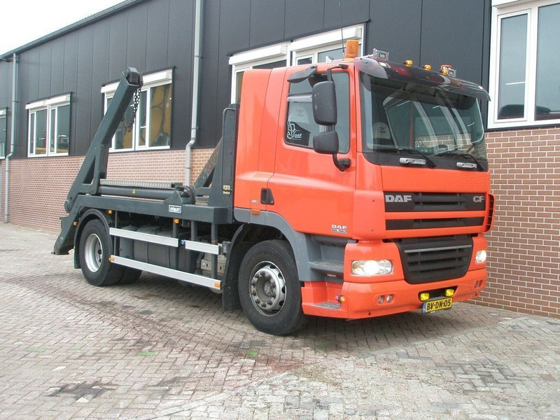DAF CF 85 CF85.360 - Camión con equipo de cable: foto 3 DAF CF 85 CF85.360 - Camión con equipo de cable: foto 3