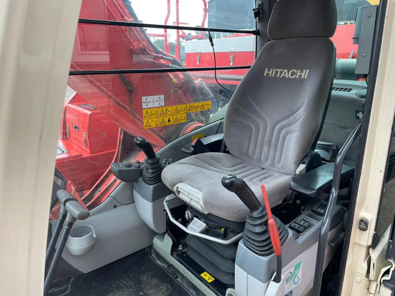 Excavadora de cadenas Hitachi ZX300LC-6: foto 7