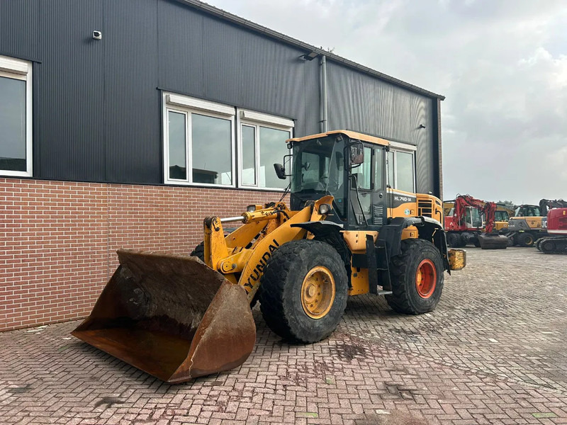 Hyundai HL 740-9A - Cargadora de ruedas: foto 1 Hyundai HL 740-9A - Cargadora de ruedas: foto 1
