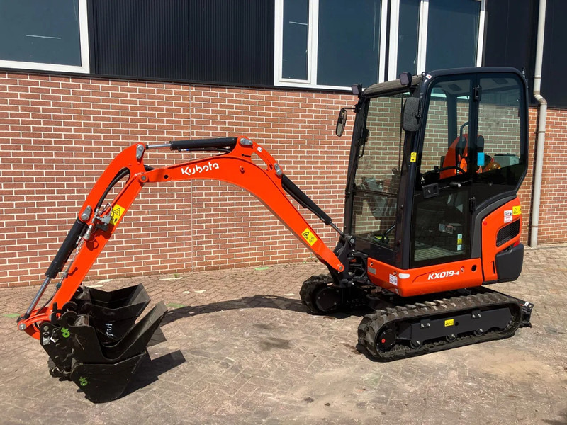 Kubota KX019 4 - Excavadora de cadenas: foto 1 Kubota KX019 4 - Excavadora de cadenas: foto 1