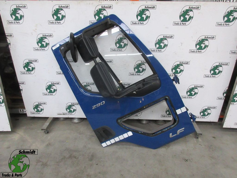 DAF 1715427 DEUR RECHTS LF 290 EURO 6 MET RAAM - Puerta y piezas para Camión: foto 1 DAF 1715427 DEUR RECHTS LF 290 EURO 6 MET RAAM - Puerta y piezas para Camión: foto 1